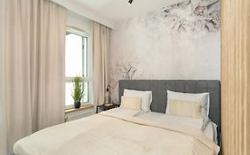 Cozy Studio With Parking In Poznan By Noclegi Renters